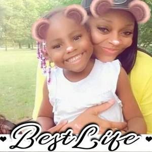 Meet your Posher, Carla